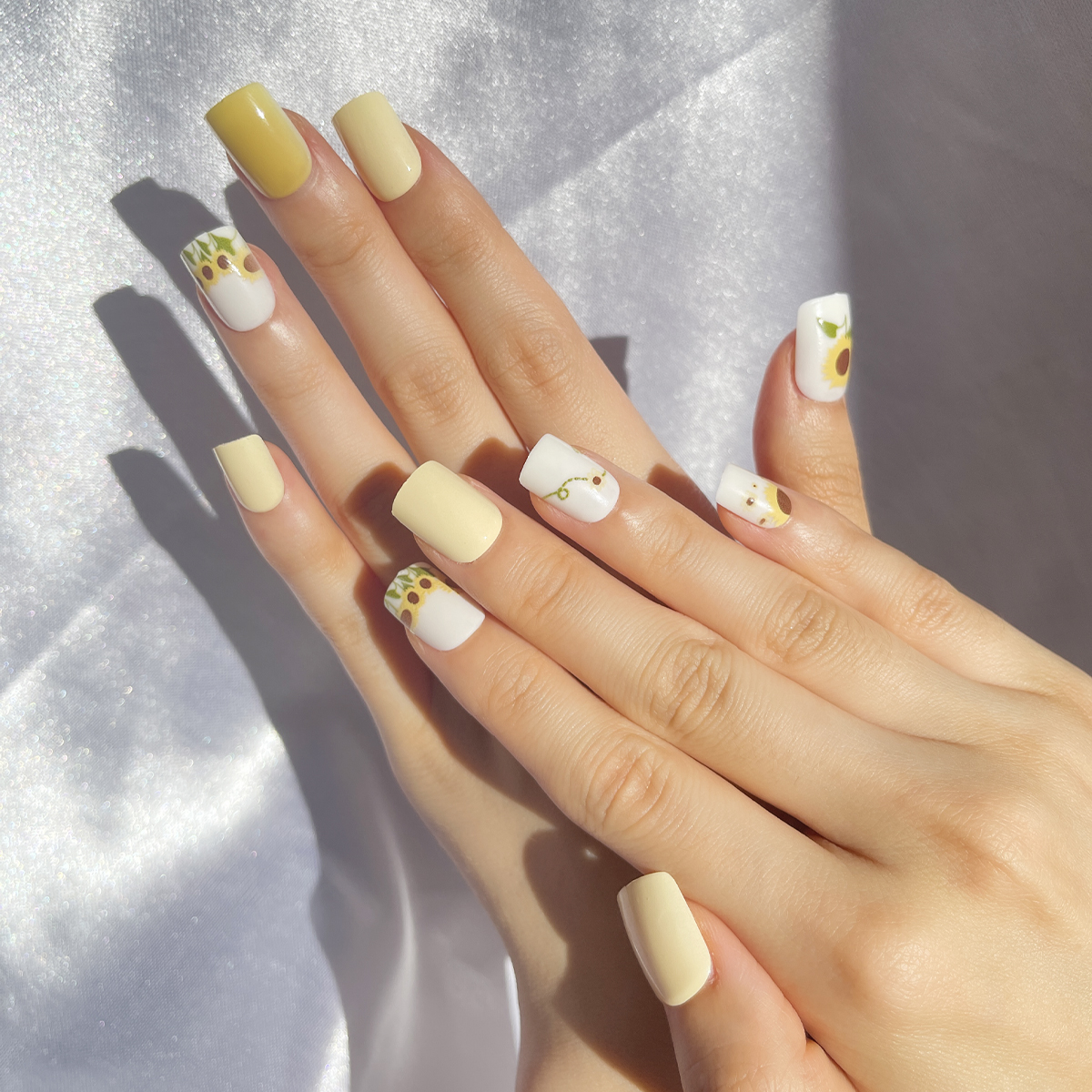 24 PCS PRESS ON NAIL TIPS SQUARE SHAPE SUNFLOWER PATTERN details Picture