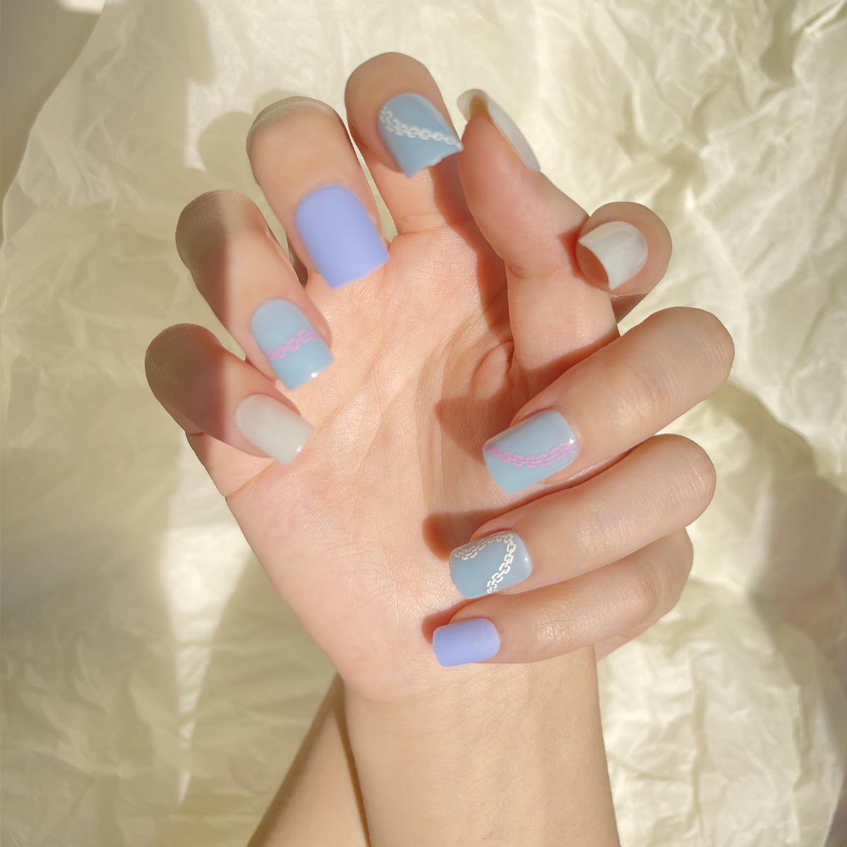 24 PCS PRESS ON NAIL TIPS SQUARE SHAPE CHAINS PATTERN Application Scenario