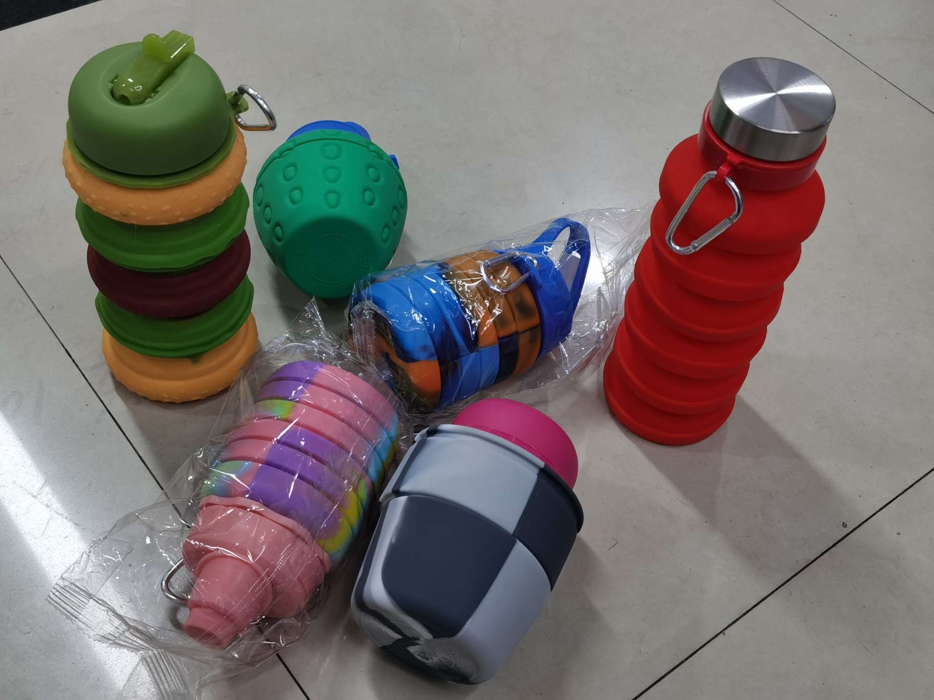 Silicone food-grade water cups, travel sports water bottles, outdoor silicone folding cups, large-capacity children's telescopic silicone cups Specification drawing
