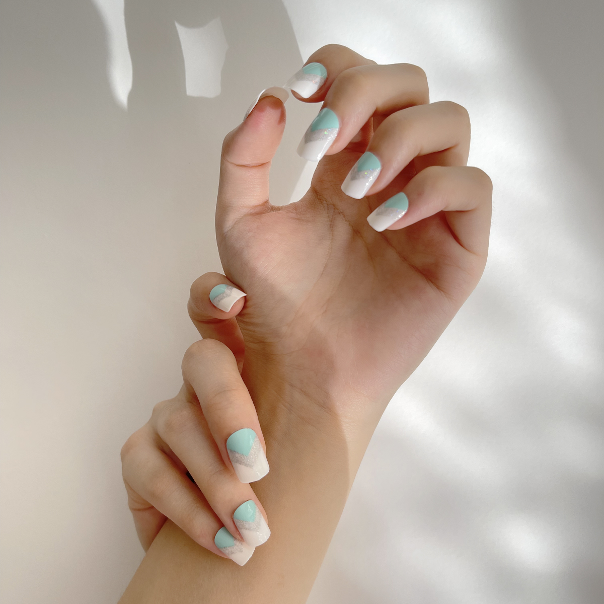 24 PCS PRESS ON NAIL TIPS SQUARE SHAPE MINT GREEN AND SLIVERY GLITTER Specification drawing