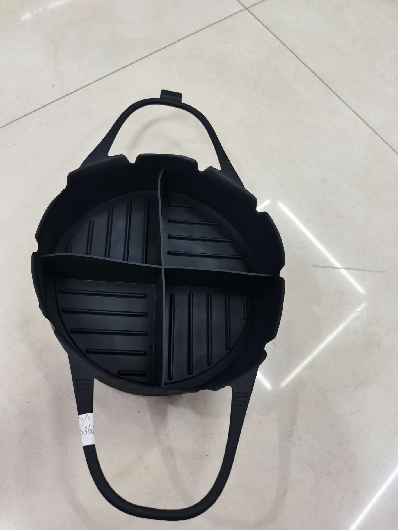 2025 Amazon's new split-compartment air fryer silicone pad, air fryer basket, and silicone air fryer baking tray undefined