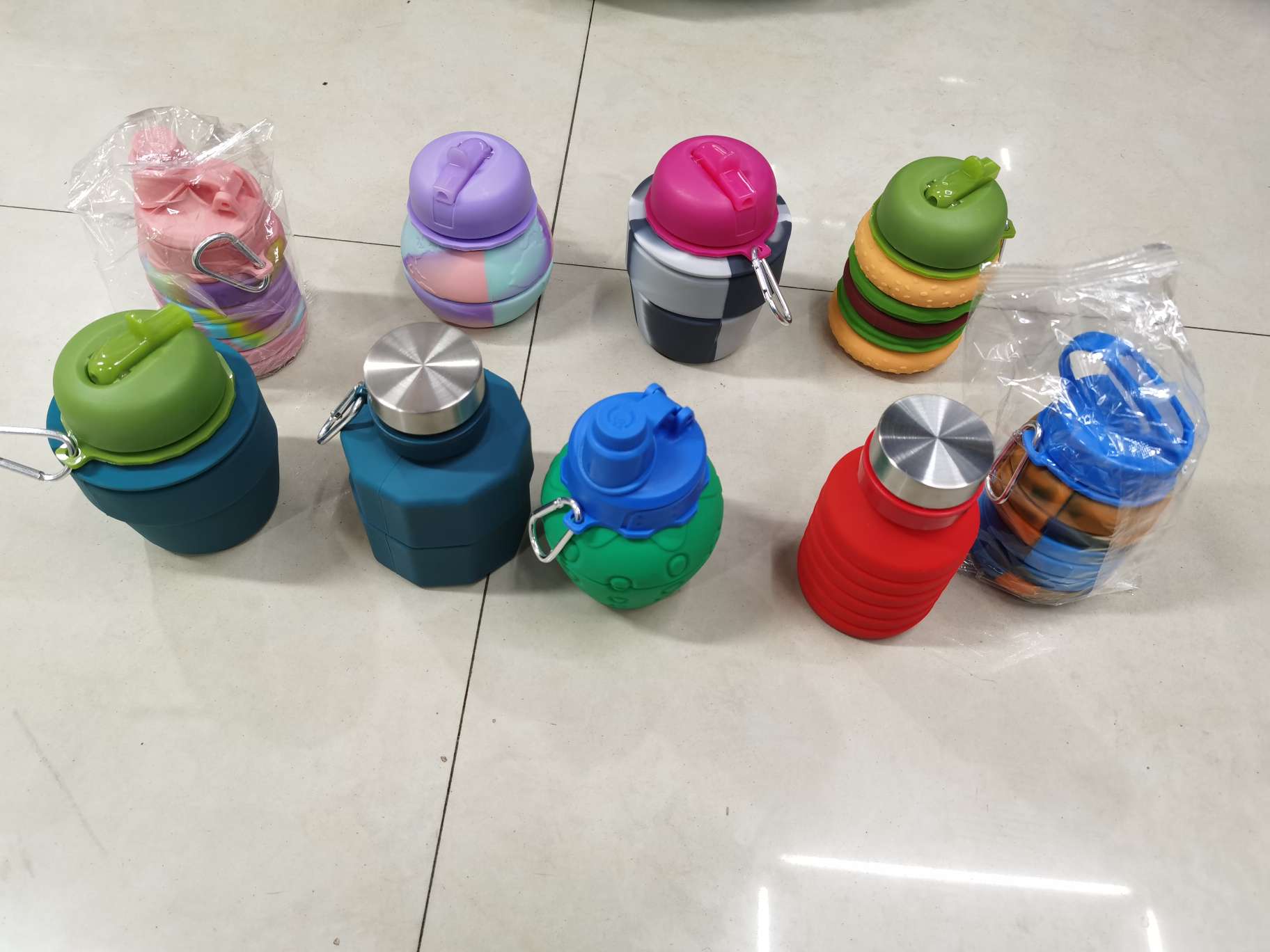Silicone food-grade water cups, travel sports water bottles, outdoor silicone folding cups, large-capacity children's telescopic silicone cups Item Picture