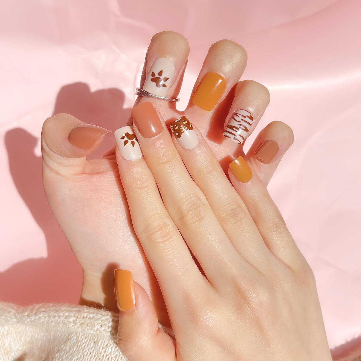 24 PCS PRESS ON NAIL TIPS SQUARE SHAPE ORANGE AND TIGER EFFECT details Picture