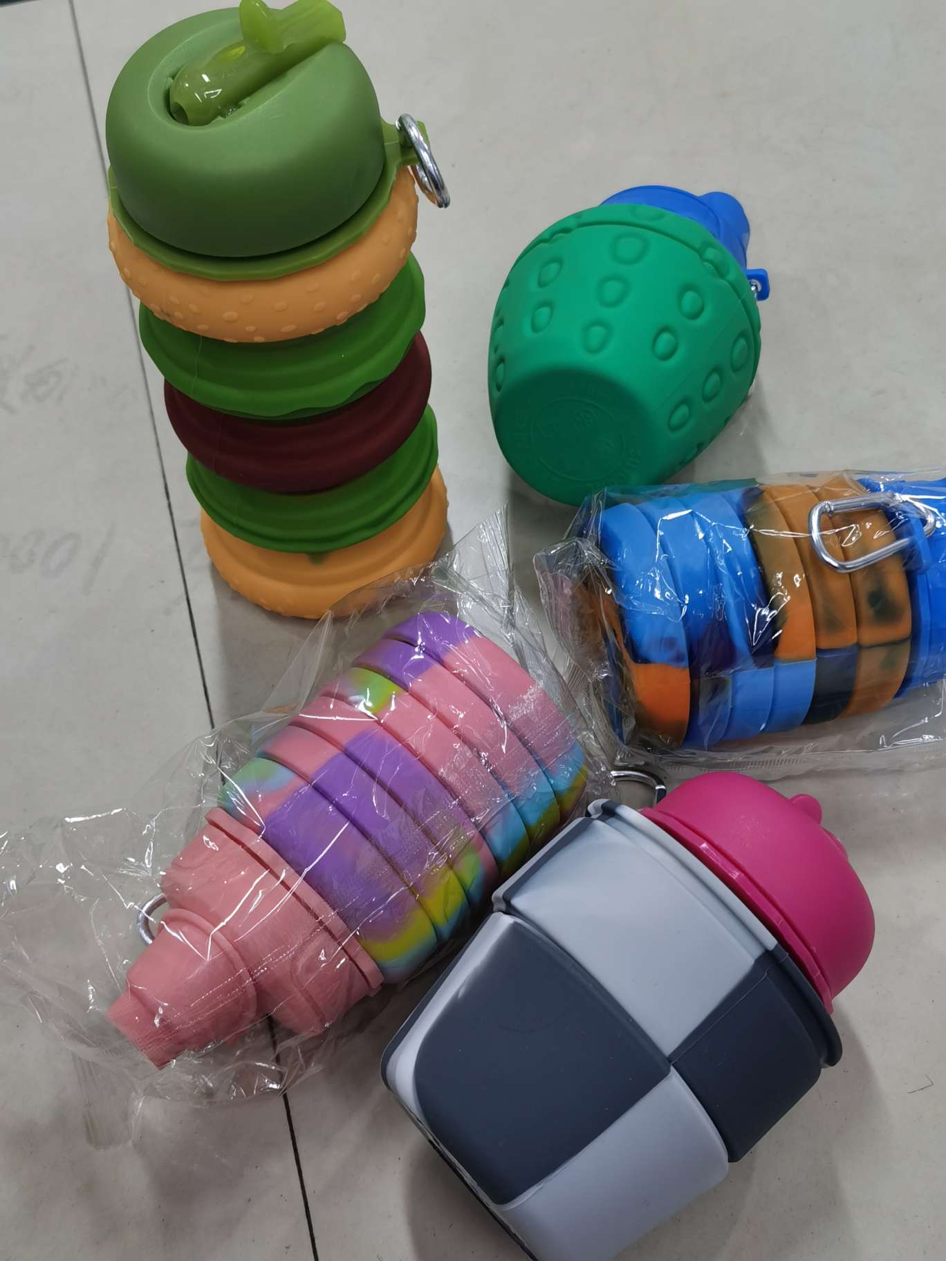 Silicone food-grade water cups, travel sports water bottles, outdoor silicone folding cups, large-capacity children's telescopic silicone cups Application Scenario