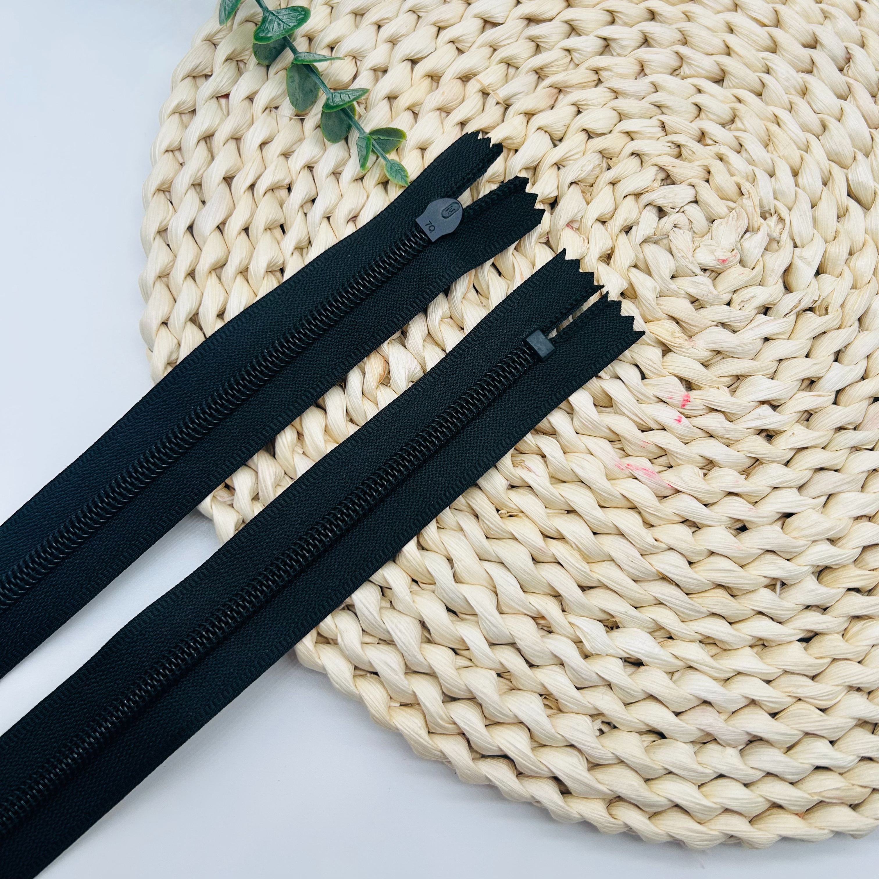 5# Waterproof Zipper Hand-Printed Machine, Waterproof Printed Open And Closed Tail, Woven Head Support Customization details Picture