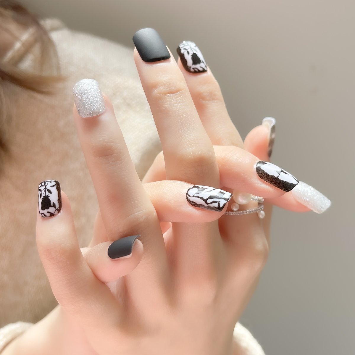 24 PCS PRESS ON NAIL TIPS SQUARE SHAPE BLACK ROSE AND SLIVERY GLITTER undefined