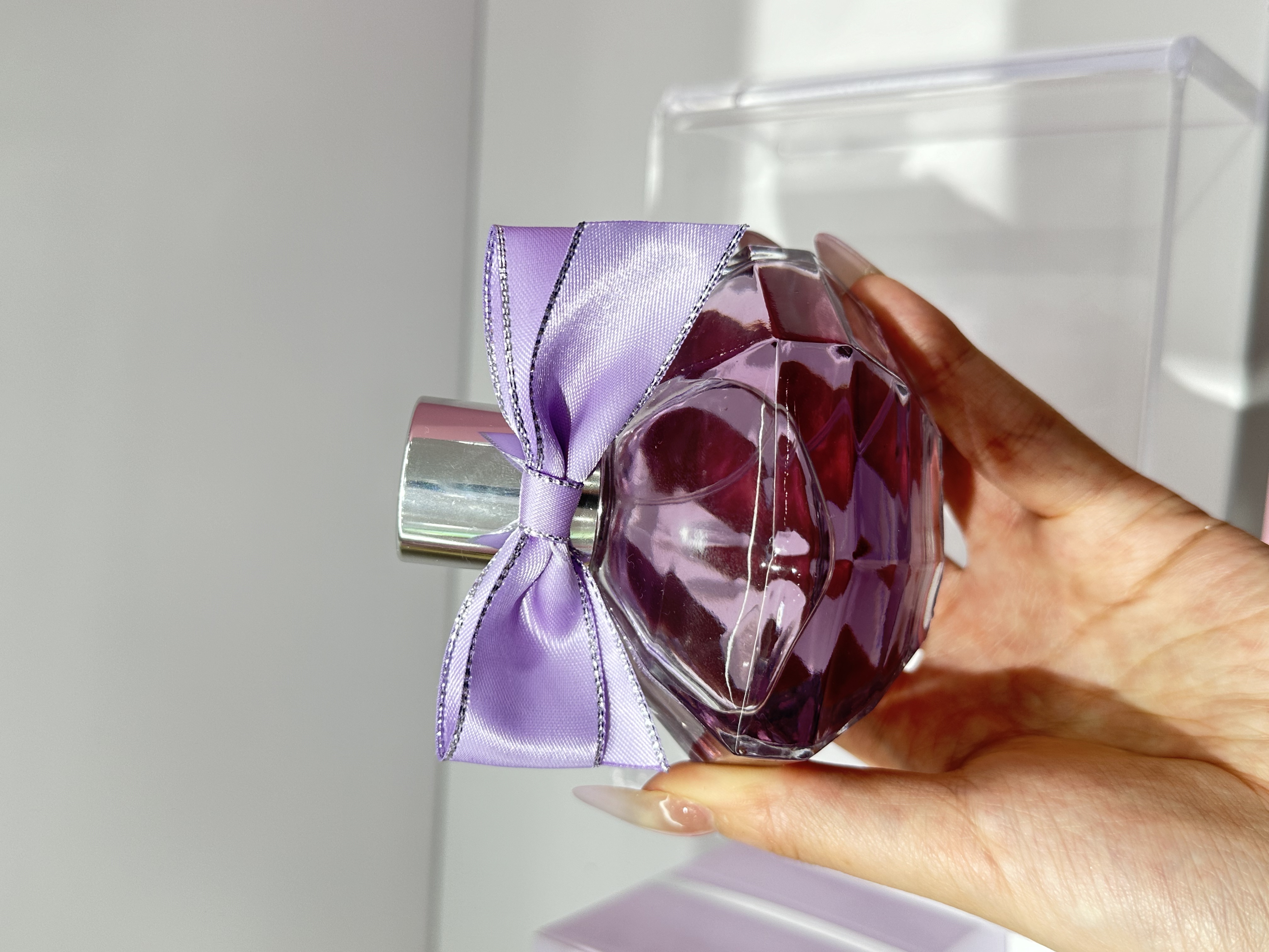كل طعم من طعم Perfumes Buquet Kiss Buquet Kiss Booket Kiss بقبلة الانفجارات العابرة للحدود 100ML هي قصة فريدة details Picture