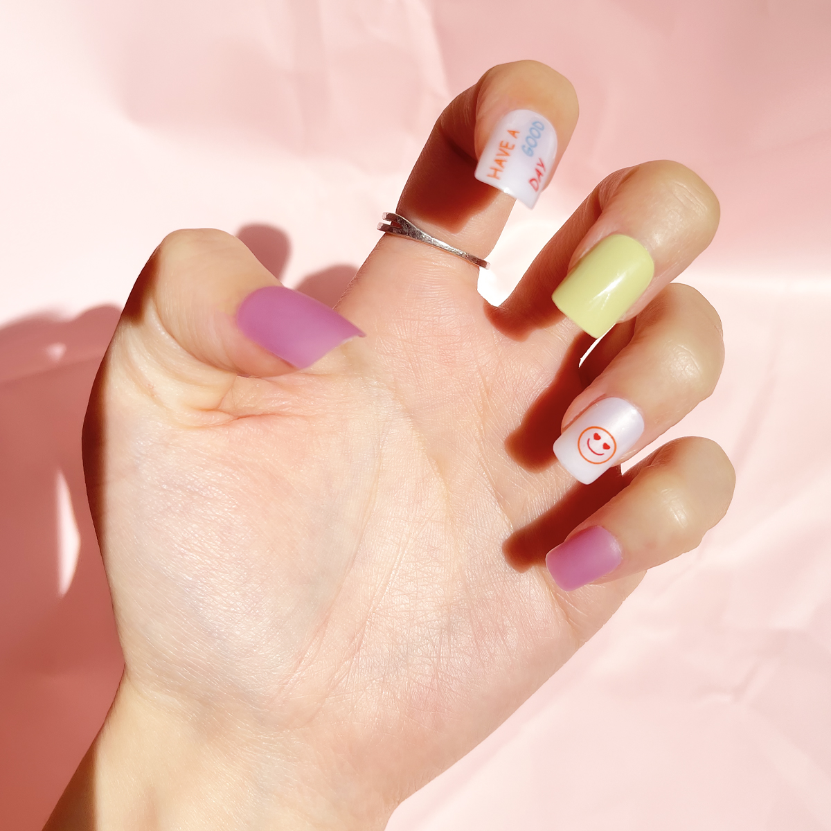 24 PCS PRESS ON NAIL TIPS SQUARE SHAPE SMILING GRAFFITI STYLE details Picture