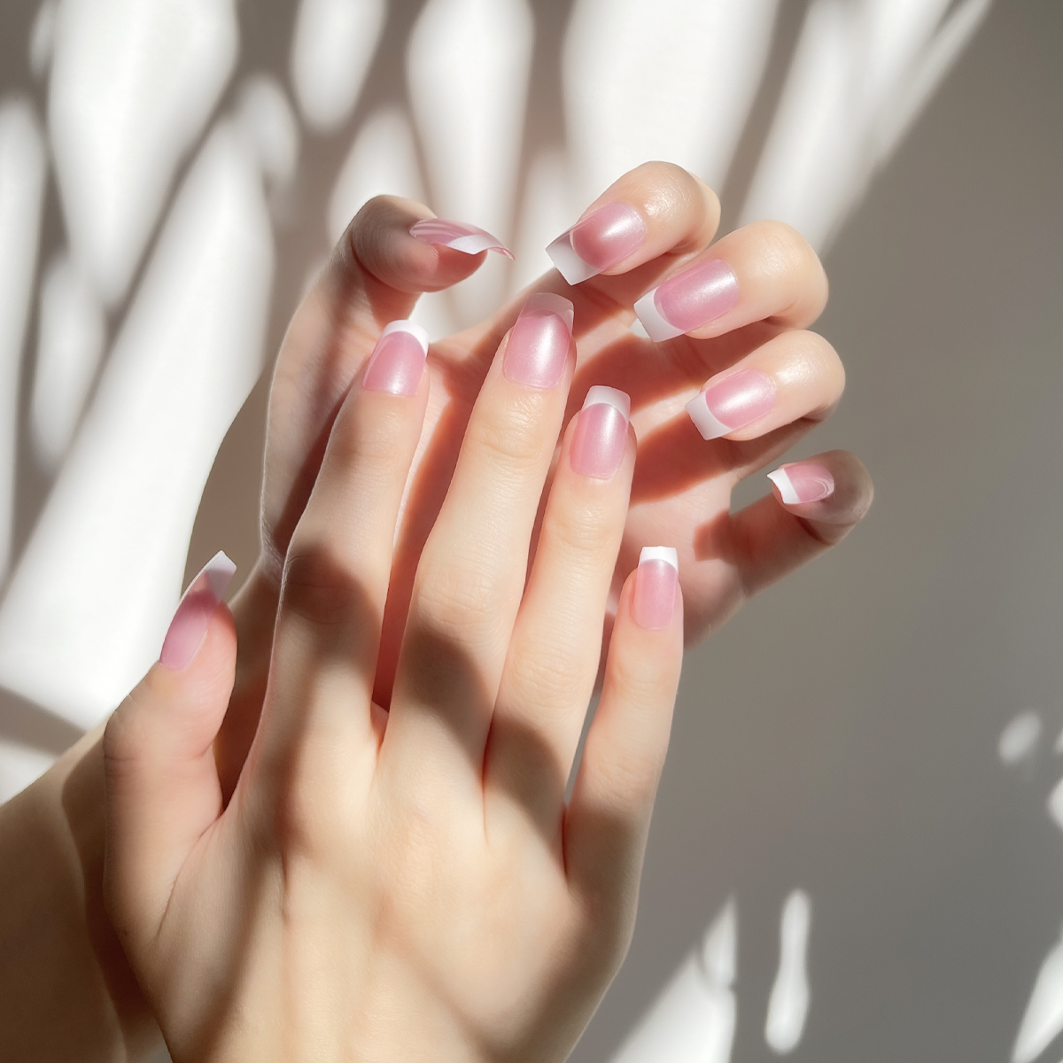 24 PCS PRESS ON NAIL TIPS SHORT COFFIN PINK BACKGROUND AND FRENCH STYLE Specification drawing