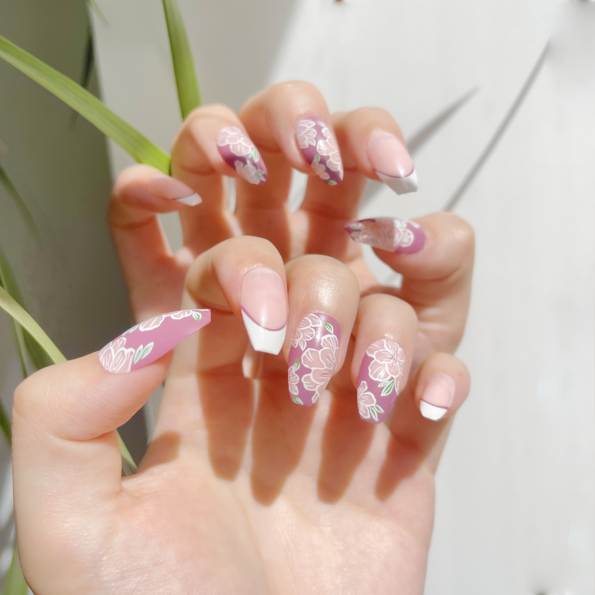 24 PCS PRESS ON NAIL TIPS COFFIN SHAPE PURPLE FLOWER WITH FRENCH STYLE full figure
