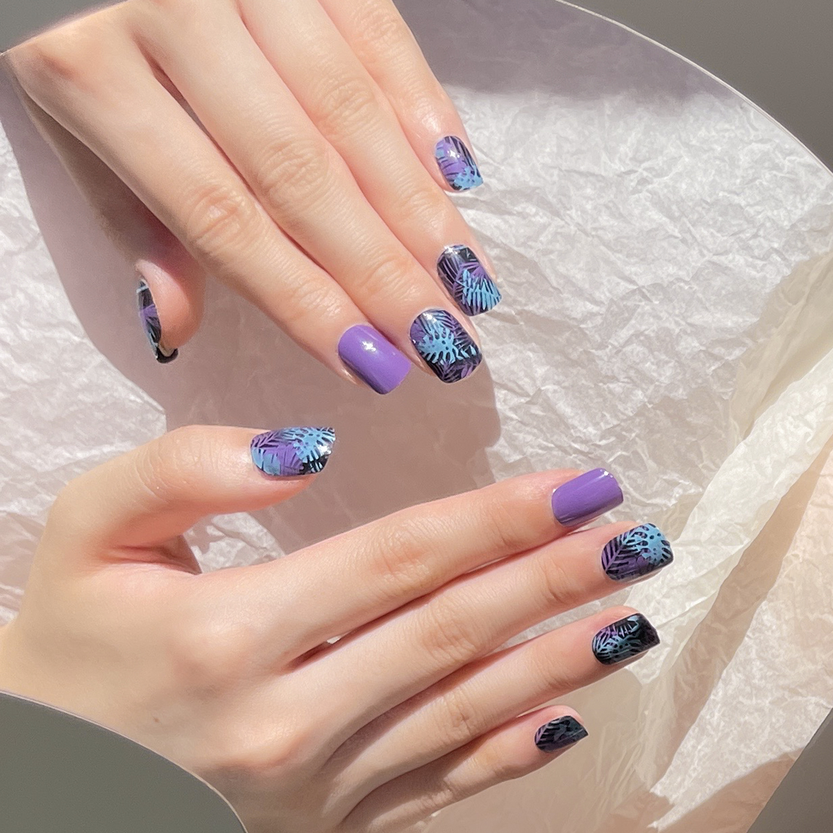 24 PCS PRESS ON NAIL TIPS ROUND SHAPE PURPLE BASE COLOR WITH LEAVES details Picture