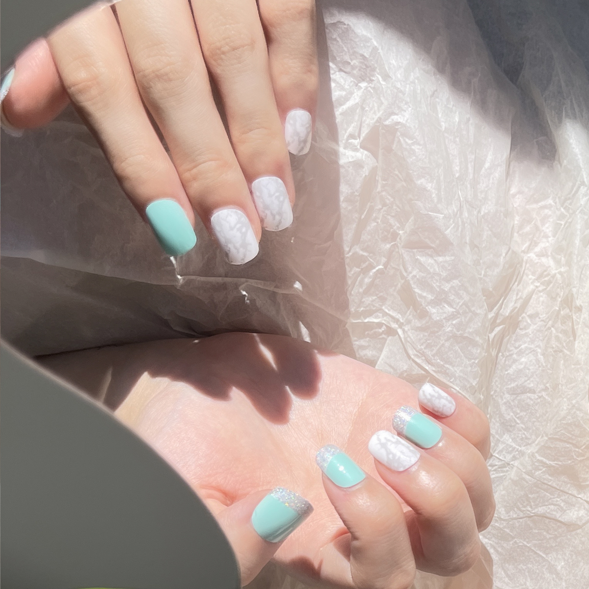 24 PCS PRESS ON NAIL TIPS ROUND SHAPE MINT GREEN WITH SLIVERY GLITTER Specification drawing