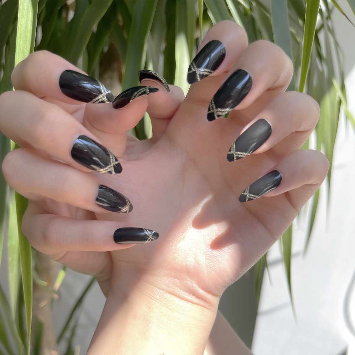 24 PCS PRESS ON NAIL TIPS STILETTO SHAPE BLACK BASE COLOR WITH GOLD GLITTER Item Picture