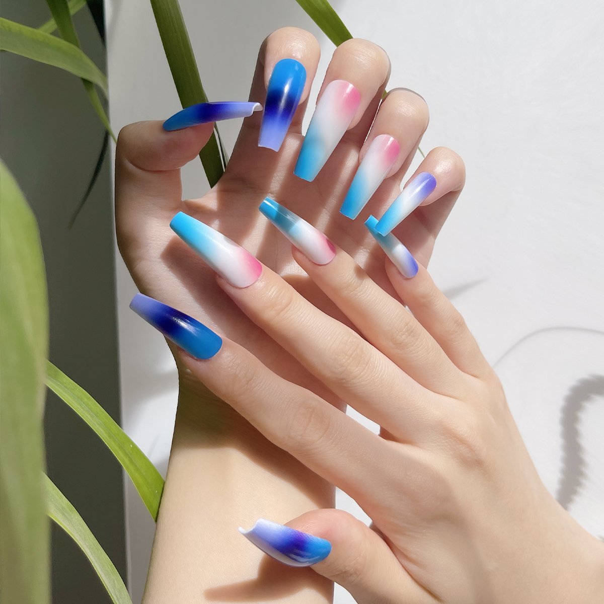 24 PCS PRESS ON NAIL TIPS BALLET SHAPE PINK AND BLUE BLENDING Specification drawing