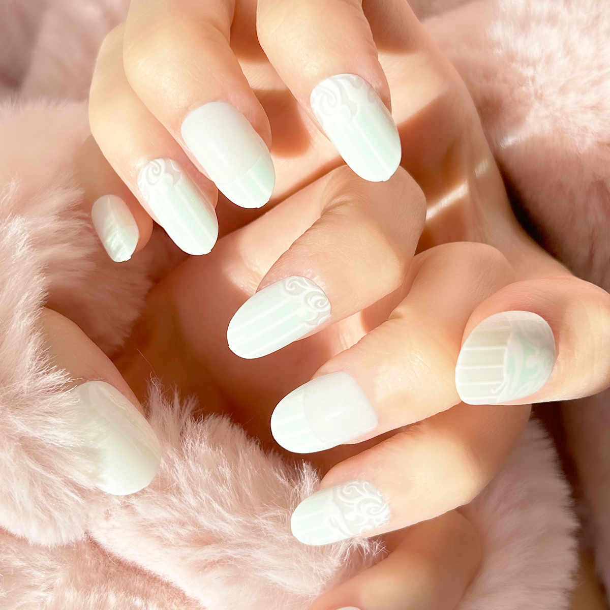 24 PCS PRESS ON NAIL TIPS OVAL SHAPE LIGHT GREEN COLOR full figure