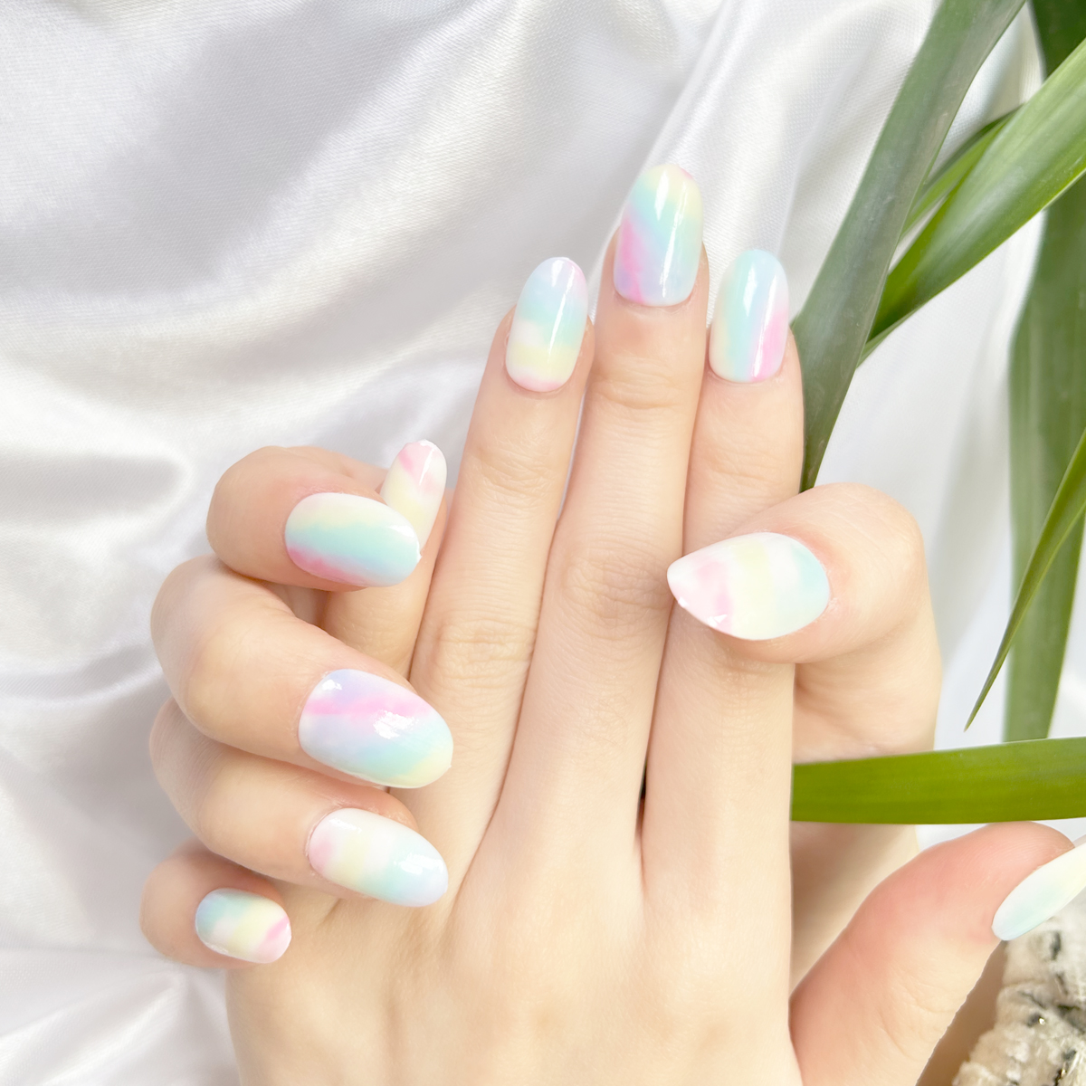 24 PCS PRESS ON NAIL TIPS OVAL SHAPE COLOR BLENDING full figure