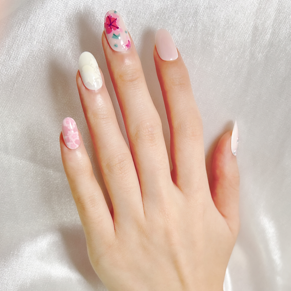 24 PCS PRESS ON NAIL TIPS OVAL SHAPE PINK FLOWER PATTERN full figure