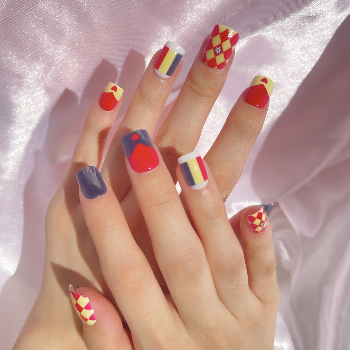24 PCA PRESS ON NAIL TIPS SQUARE SHAPE BELGIAN FOOTBALL TEAM PATTERN full figure