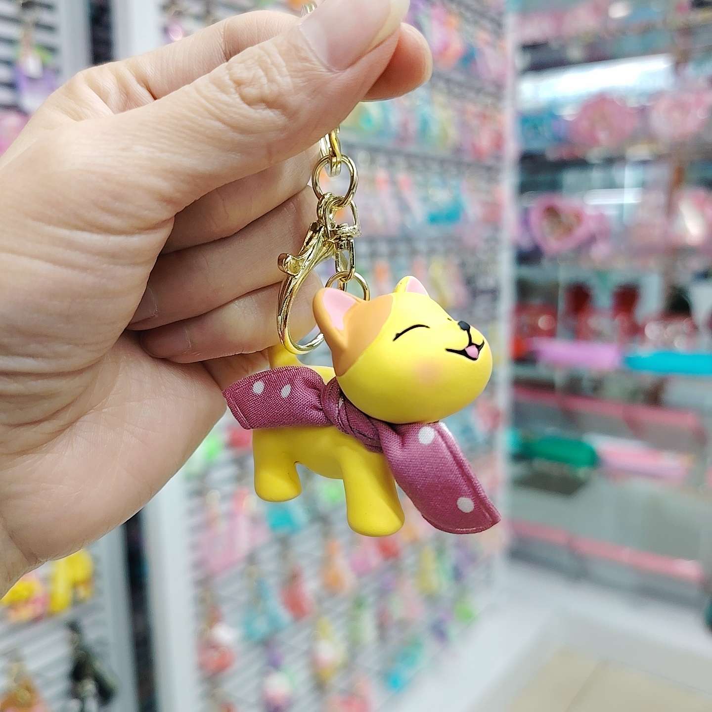 可爱蝴蝶结围巾狗钥匙扣挂件少女心微笑立体小猫公仔包包钥匙链礼品挂饰批发白底实物图