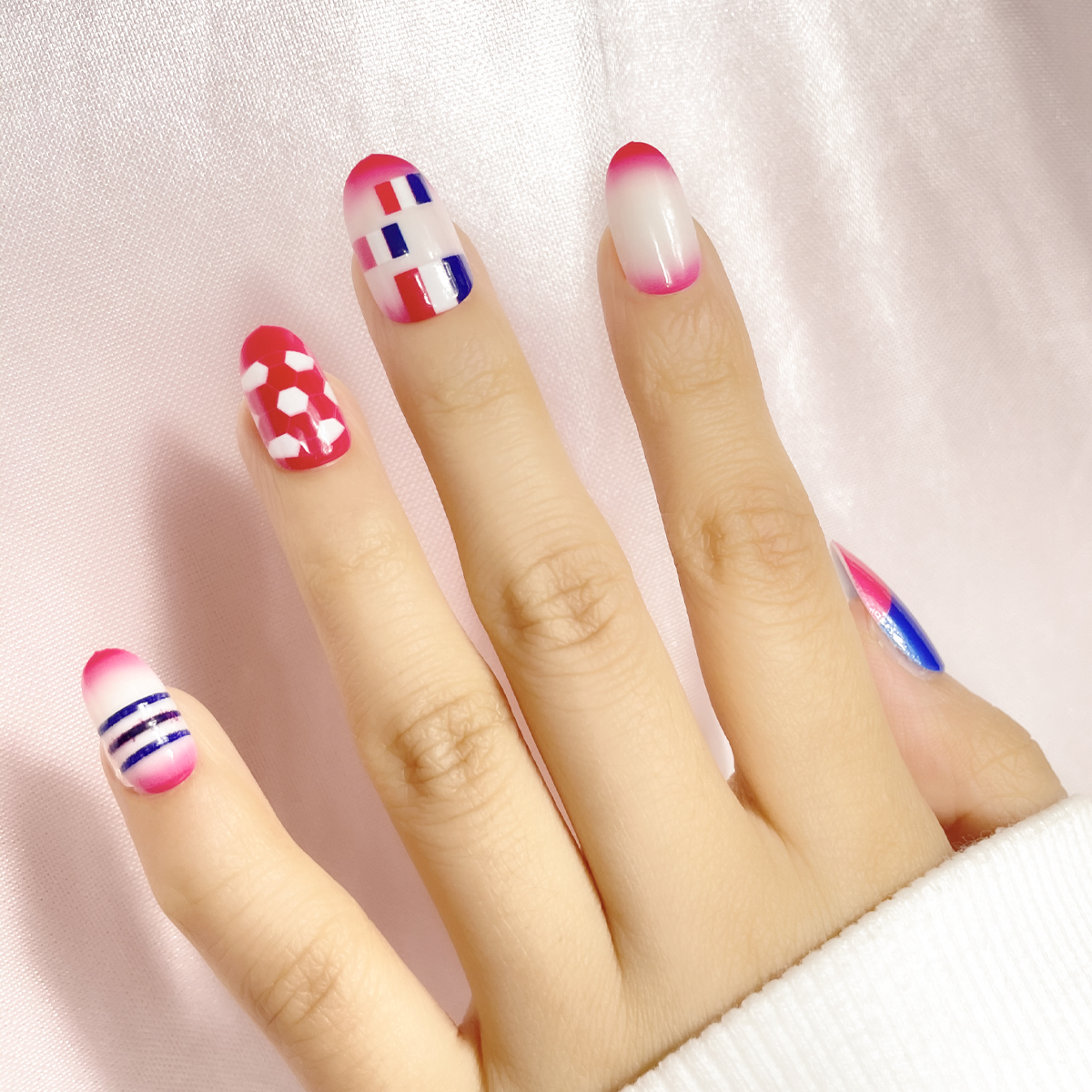 24 PCS PRESS ON NAIL TIPS OVAL SHAPE FOOTBALL PATTERN Application Scenario