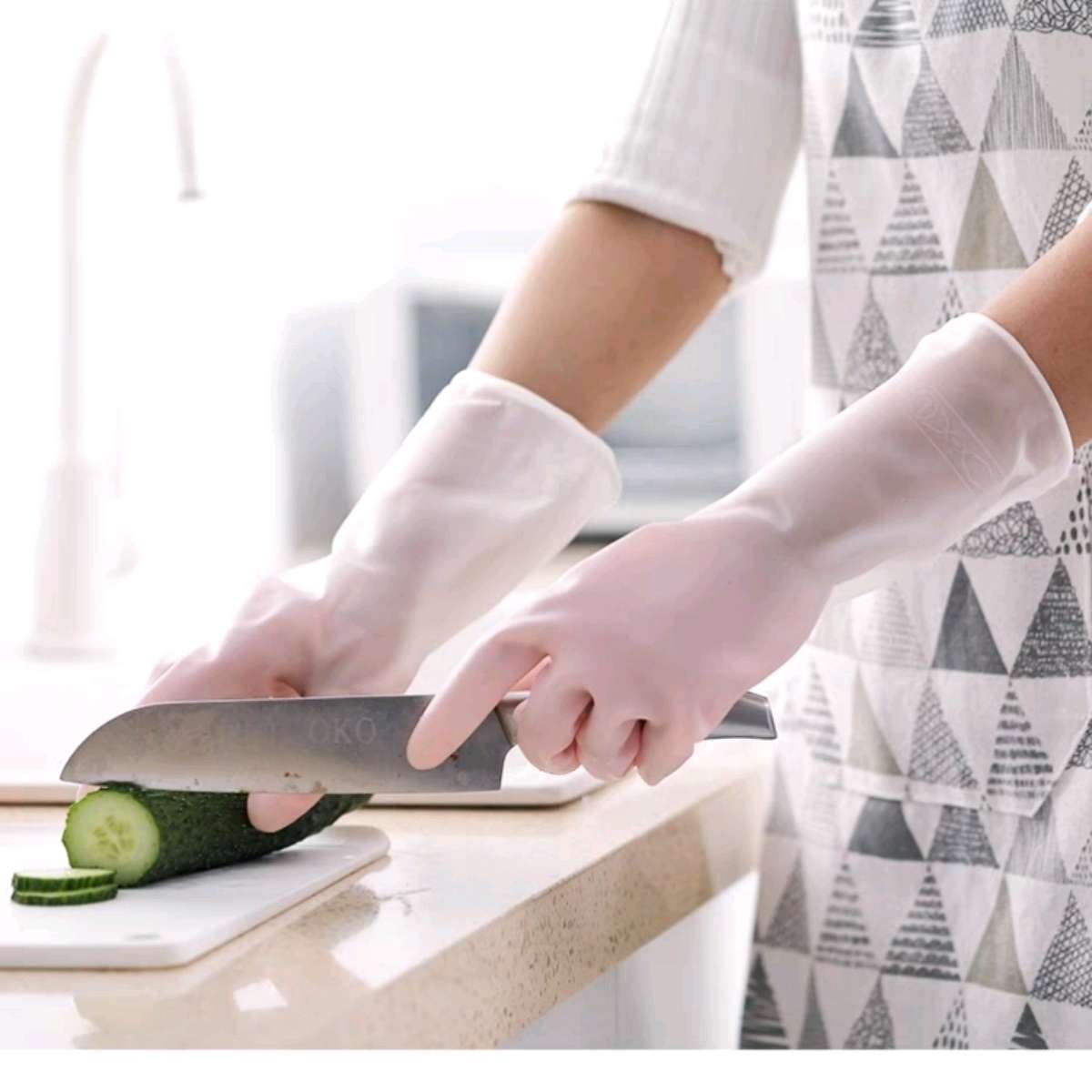 Two-color household large-sized dishwashing gloves, durable, comfortable and waterproof rubber gloves for home and kitchen use, dishwashing, housework, cleaning and laundry Item Picture