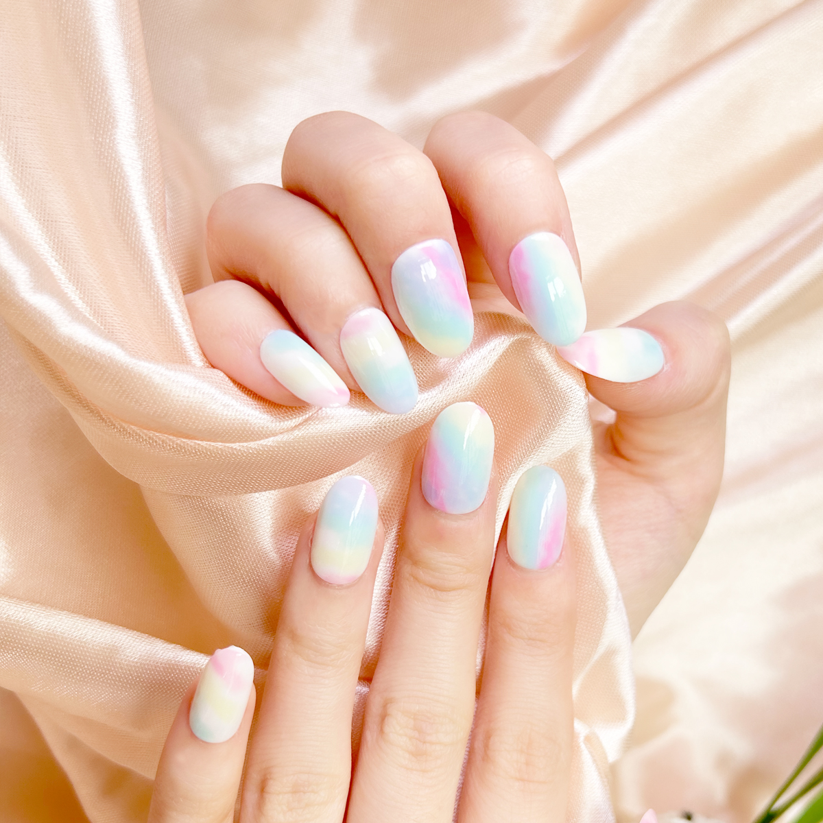 24 PCS PRESS ON NAIL TIPS OVAL SHAPE COLOR BLENDING Item Picture