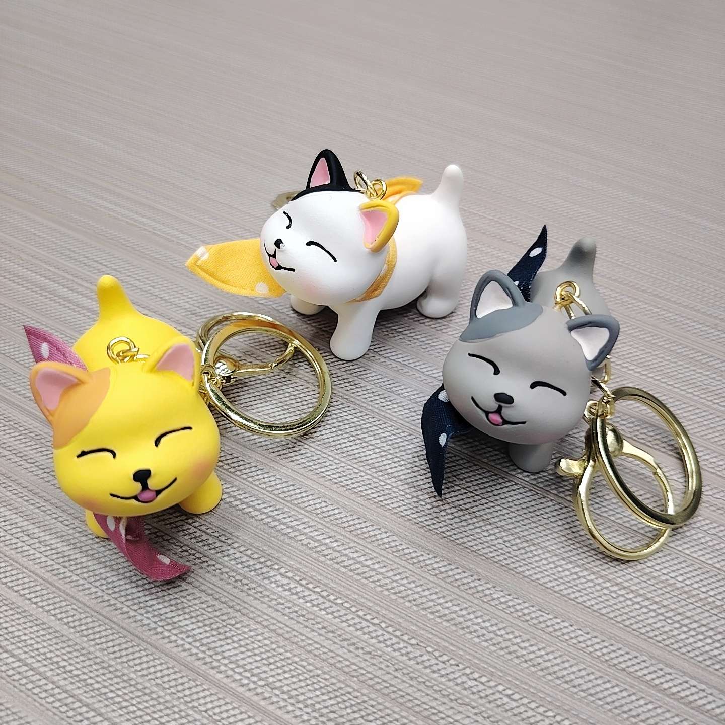 可爱蝴蝶结围巾狗钥匙扣挂件少女心微笑立体小猫公仔包包钥匙链礼品挂饰批发