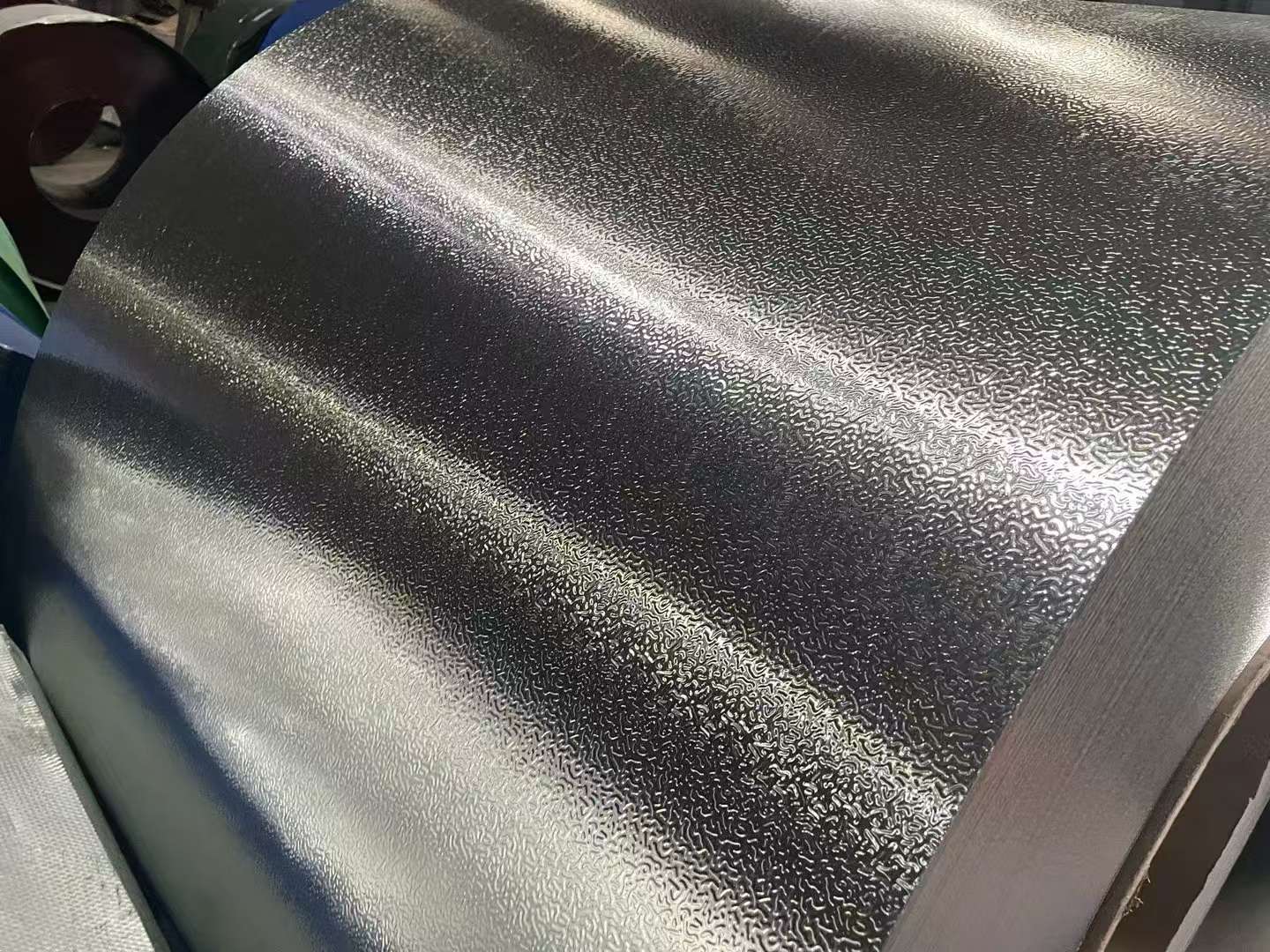 建筑用彩钢瓦 高强度石头彩砂瓦片 建材彩钢板 铁皮瓦耐用防腐新型建材彩钢瓦彩钢瓦瓦片详情图5
