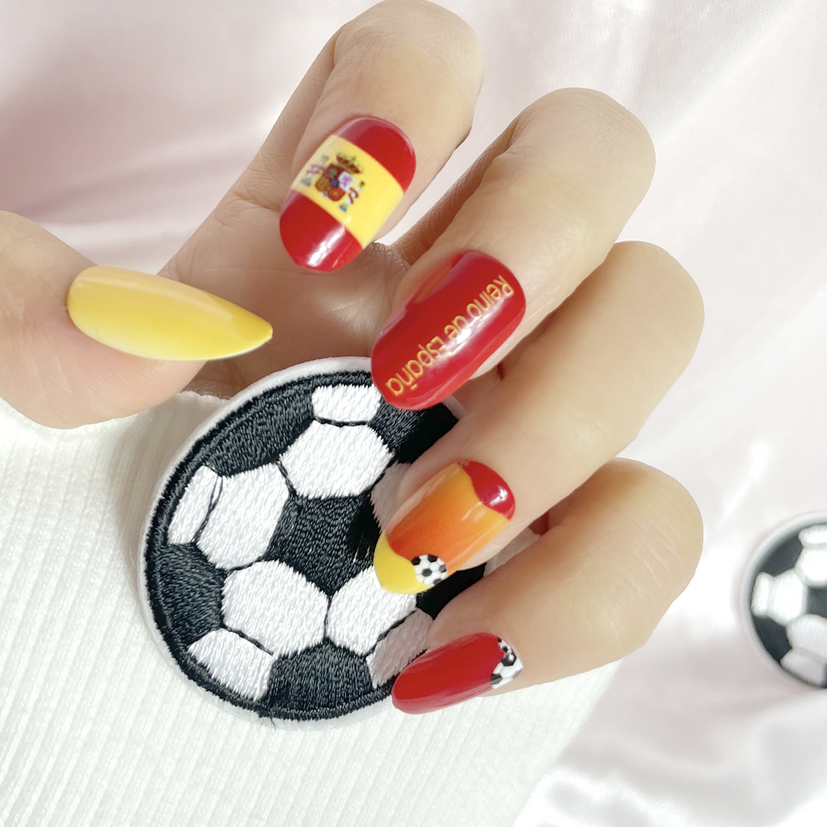 24 PCS PRESS ON NAIL TIPS OVAL SHAPE FOOTBALL THEME Specification drawing