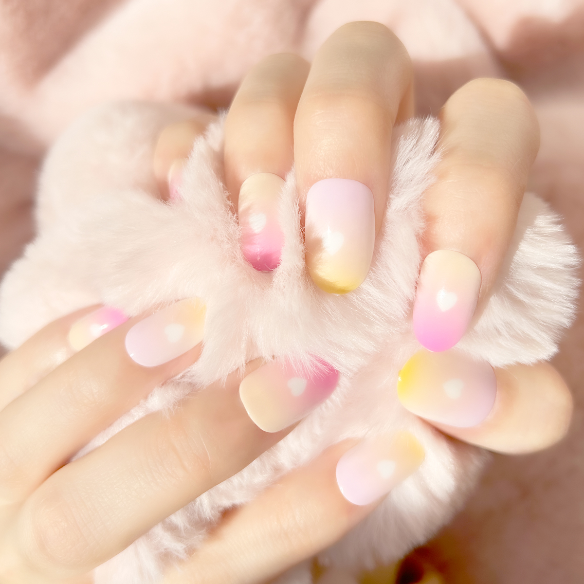 24 PCS PRESS ON NAIL TIPS OVAL SHAPE PINK AND YELLOW BLENDING Application Scenario