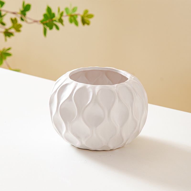 Ceramic golden rhombic square flowerpot vase, white and black hydroponic artificial flower flowerpot, dining table, courtyard flower vase Specification image
