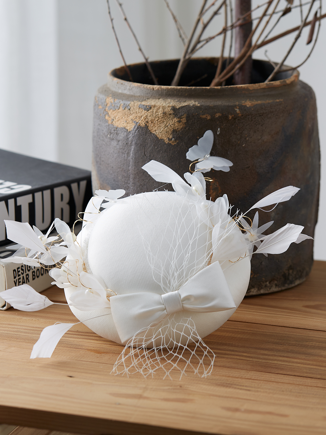 Cross-border best-selling bride's evening dress with flowers, single-ended bride's top hat headwear, factory stock wholesale. The small top hat is very photochromatic and has a very good texture. Cultural and creative dot jade ancient costume hair accessories Item Picture