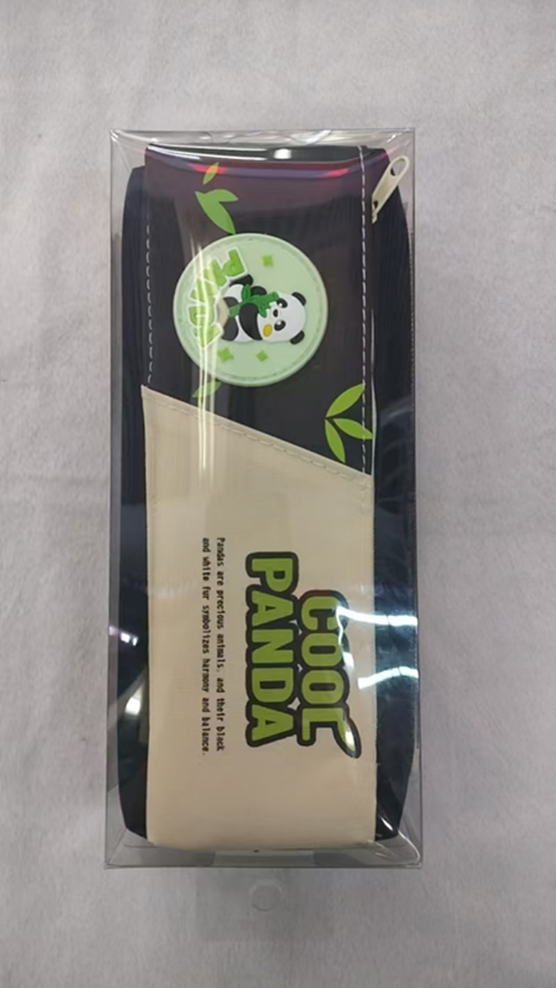 国潮黑色熊猫笔袋