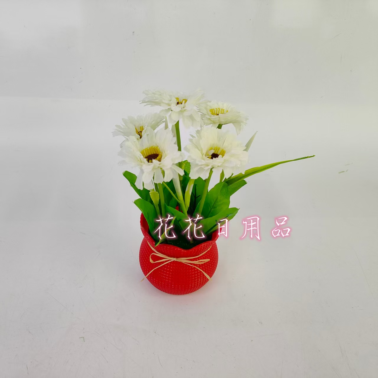 Artificial flower, fake flower bonsai, plastic pot chrysanthemum decorative ornaments Application Scenario