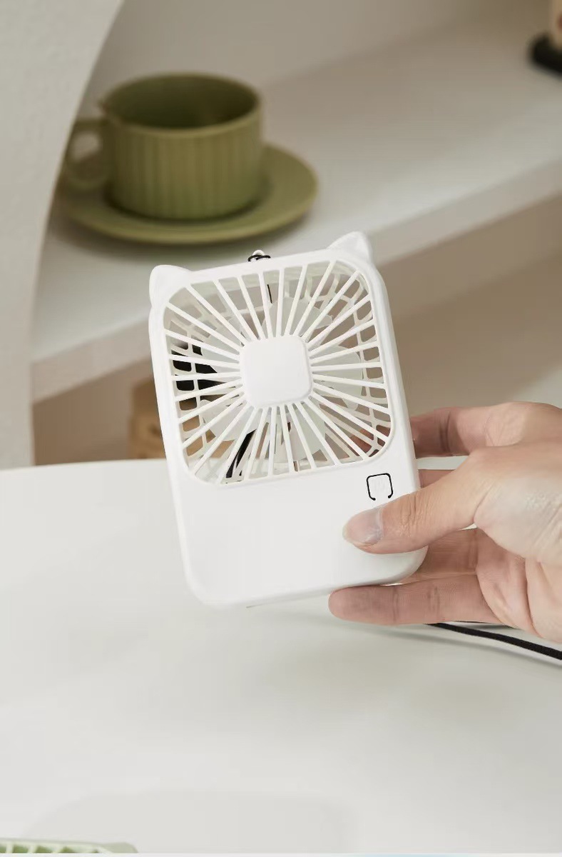 USB electric fan, mini fan, student neck scraping fan, ultra-thin charging mini fan, fan handheld fan, mini fan, neck hanging fan Application Scenario