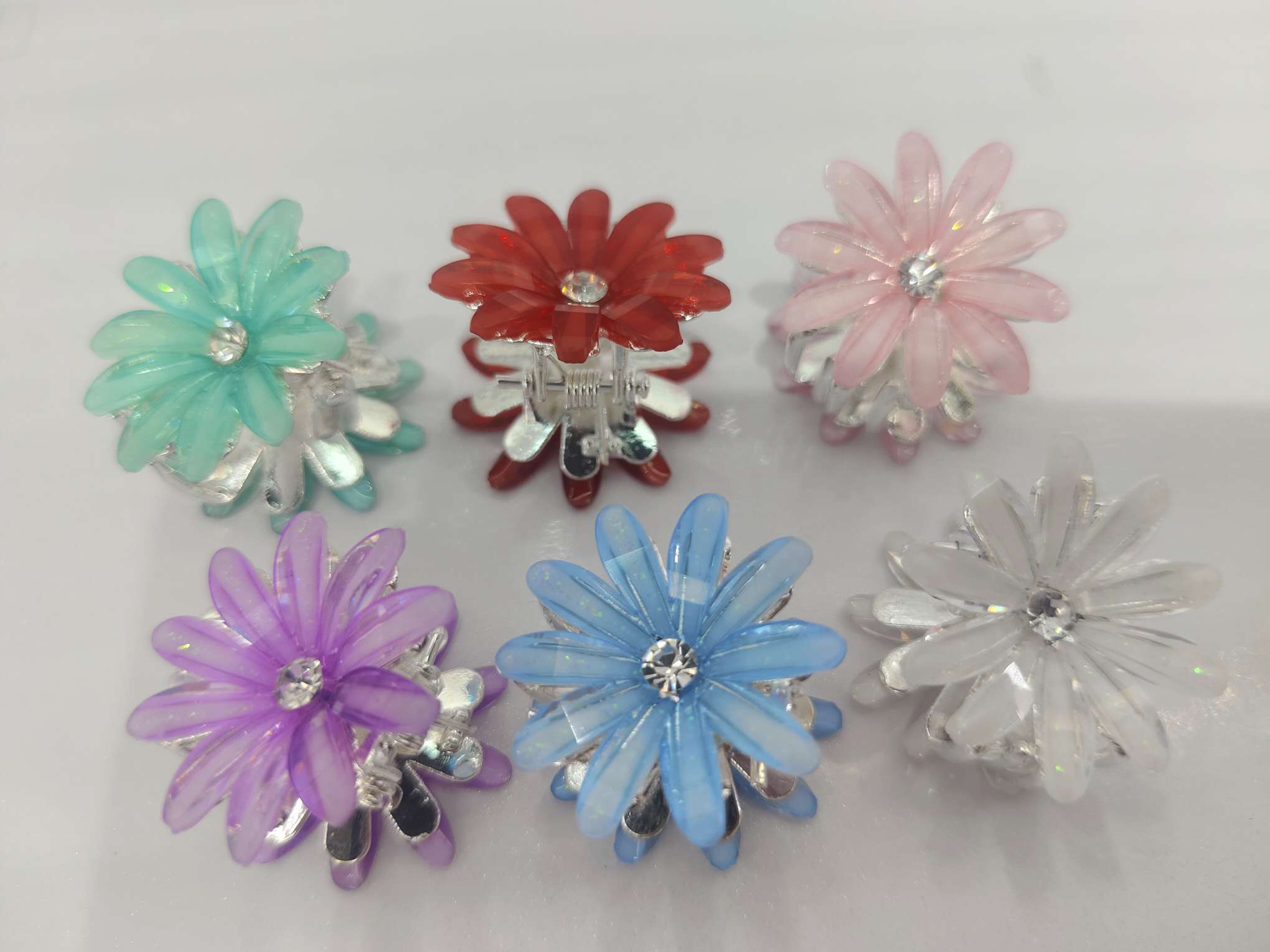 Hair accessories, headwear, hair clips, grippers, beautiful accessories, exquisitely handcrafted and cute. Hair accessories, grippers, safe and harmless to hair quality detail image 2