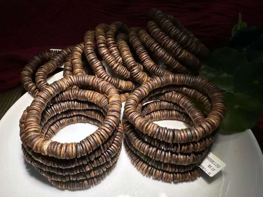 Agarwood bracelet, cultural and artistic bracelet, cultural and artistic bracelet detail image 5