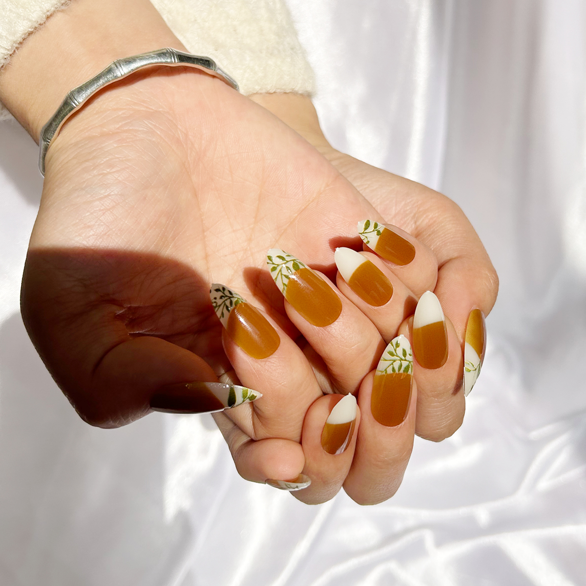 24 PCS PRESS ON NAIL TIPS FRENCH STYLE BROWN WITH GREEN LEAVES details Picture