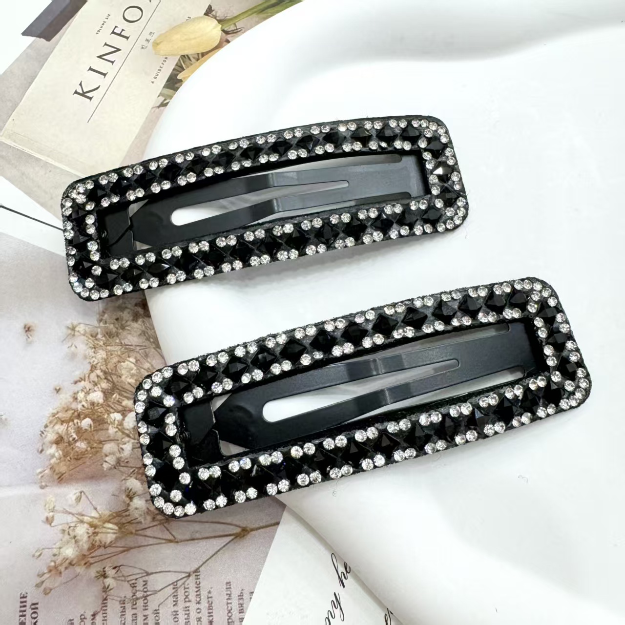 One-piece hairpin, broken hair clip, bangs clip, simple back clip, headpiece, edge clip, Internet celebrity girl Application Scenario