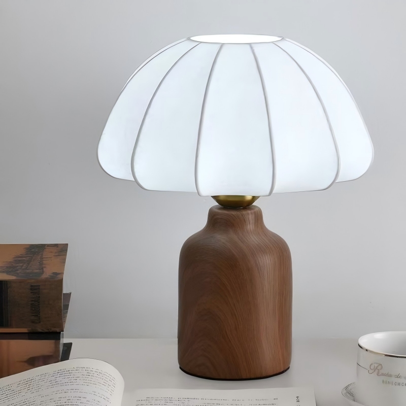 Chinese-style bedroom bedside table lamp, French retro ceramic imitation silk study lamp, walnut wood color decorative atmosphere lamp details Picture