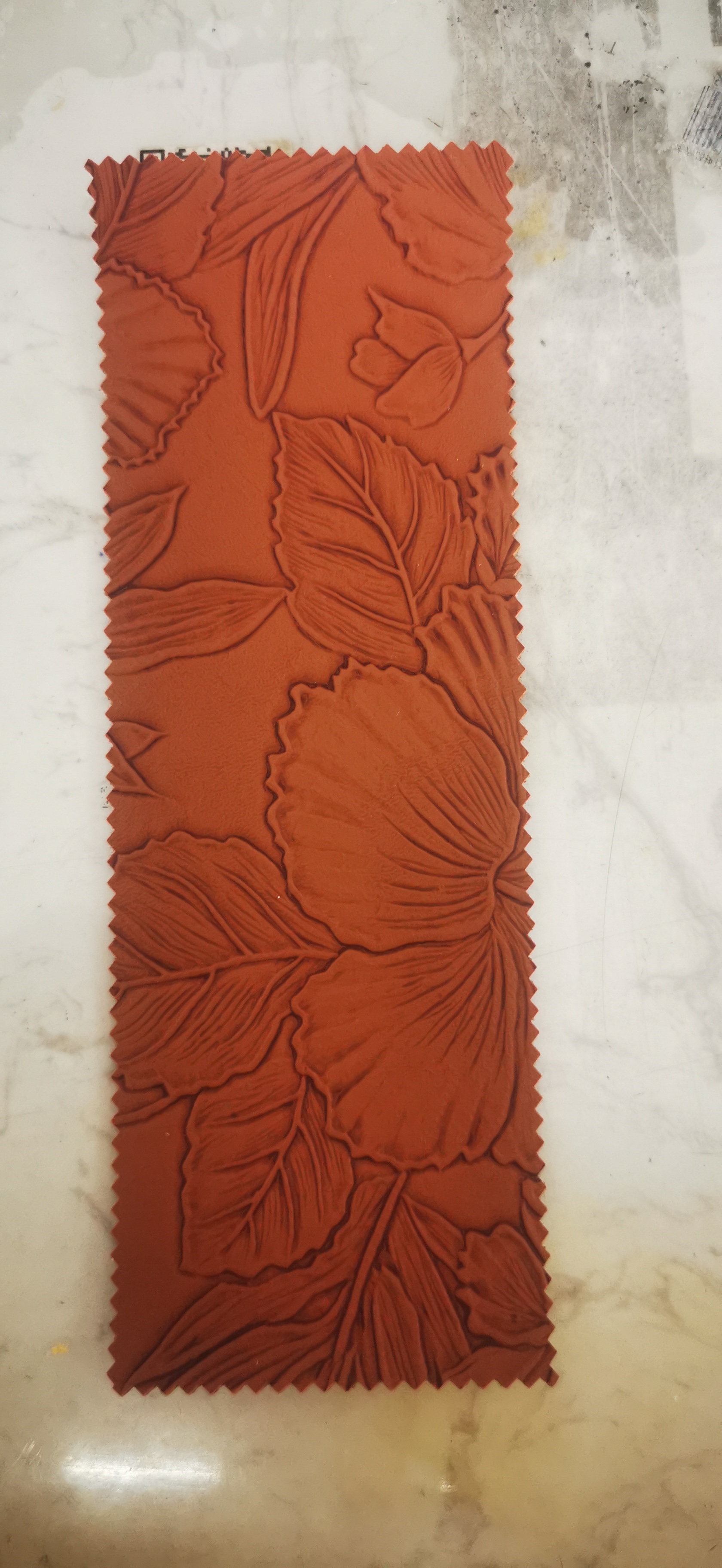 国潮系列厂家直销热销新款皮革大量现货高中低档箱包沙发鞋材面料3