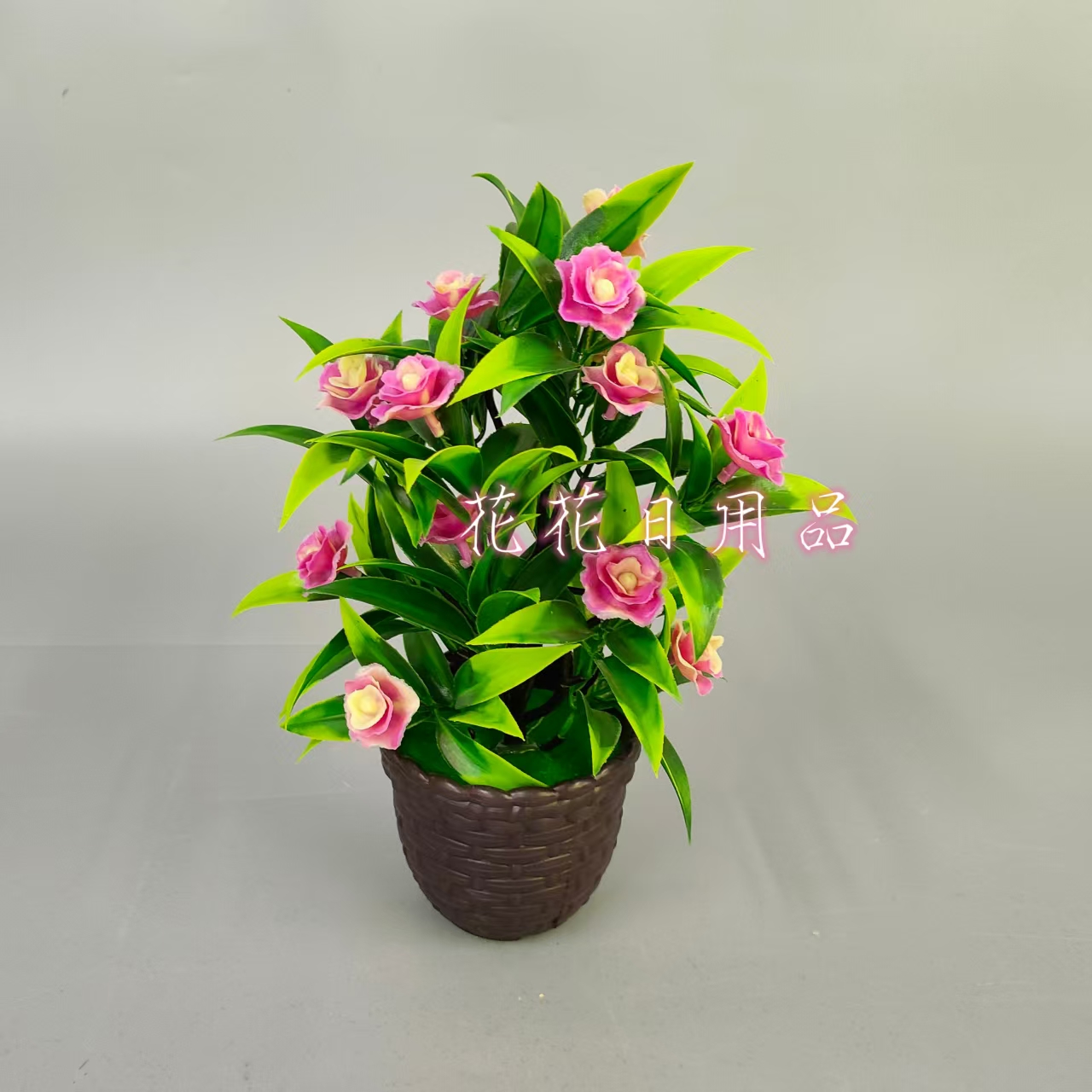 Artificial flower bonsai, plastic pot, plastic small rose decorative items Item Picture