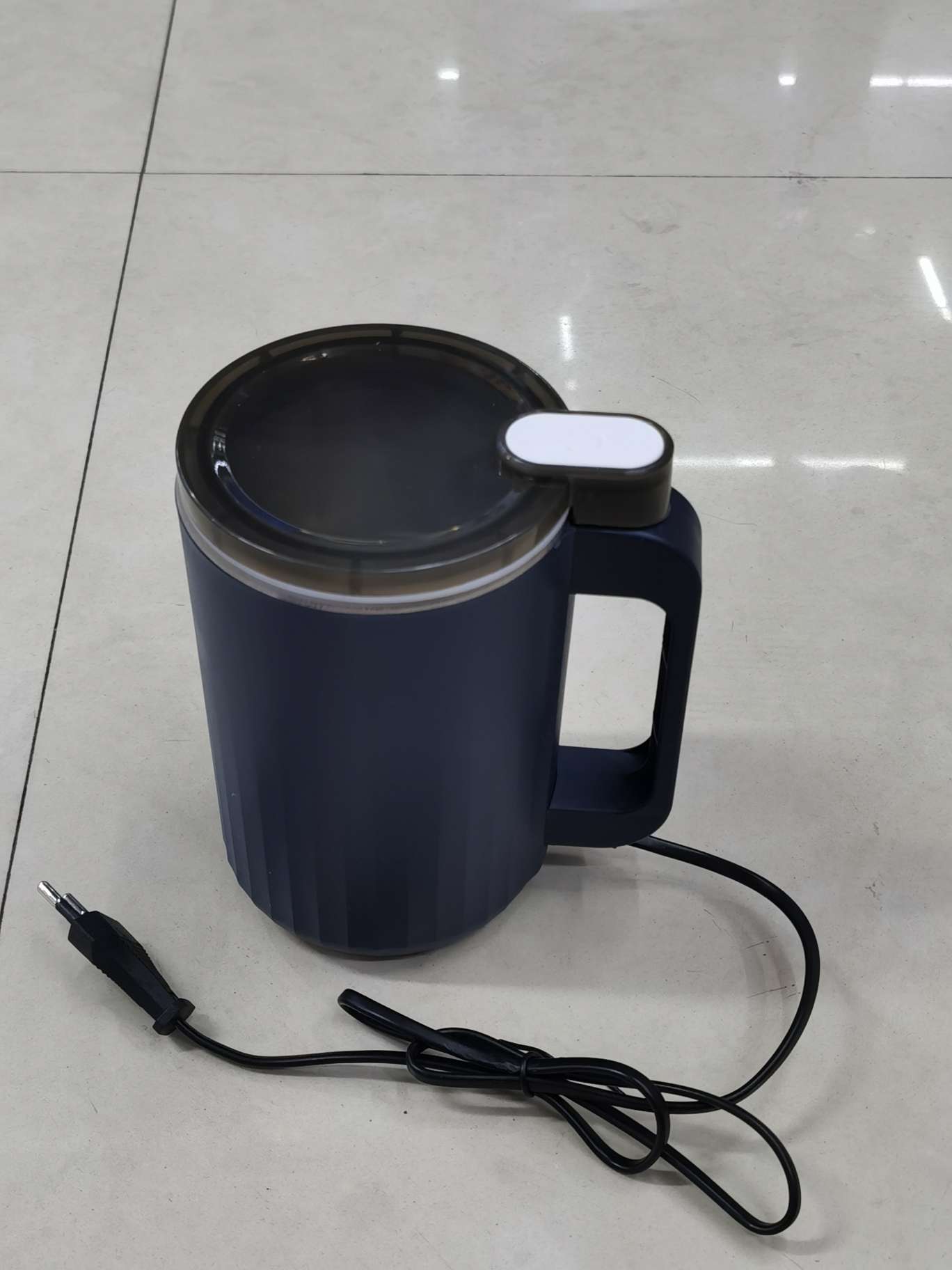 Grinding machine, small grinding mill, ultra-fine grinding machine, coffee and cereal crusher, blender, coffee bean grinding cup, kitchen utensils, magic bean maker, coffee bean grinder undefined