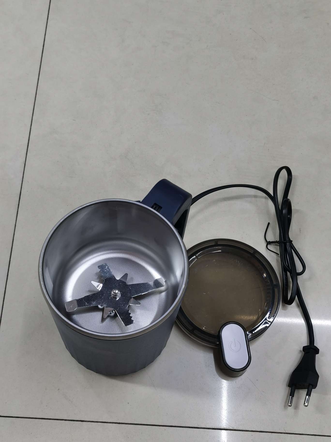 Grinding machine, small grinding mill, ultra-fine grinding machine, coffee and cereal crusher, blender, coffee bean grinding cup, kitchen utensils, magic bean maker, coffee bean grinder undefined