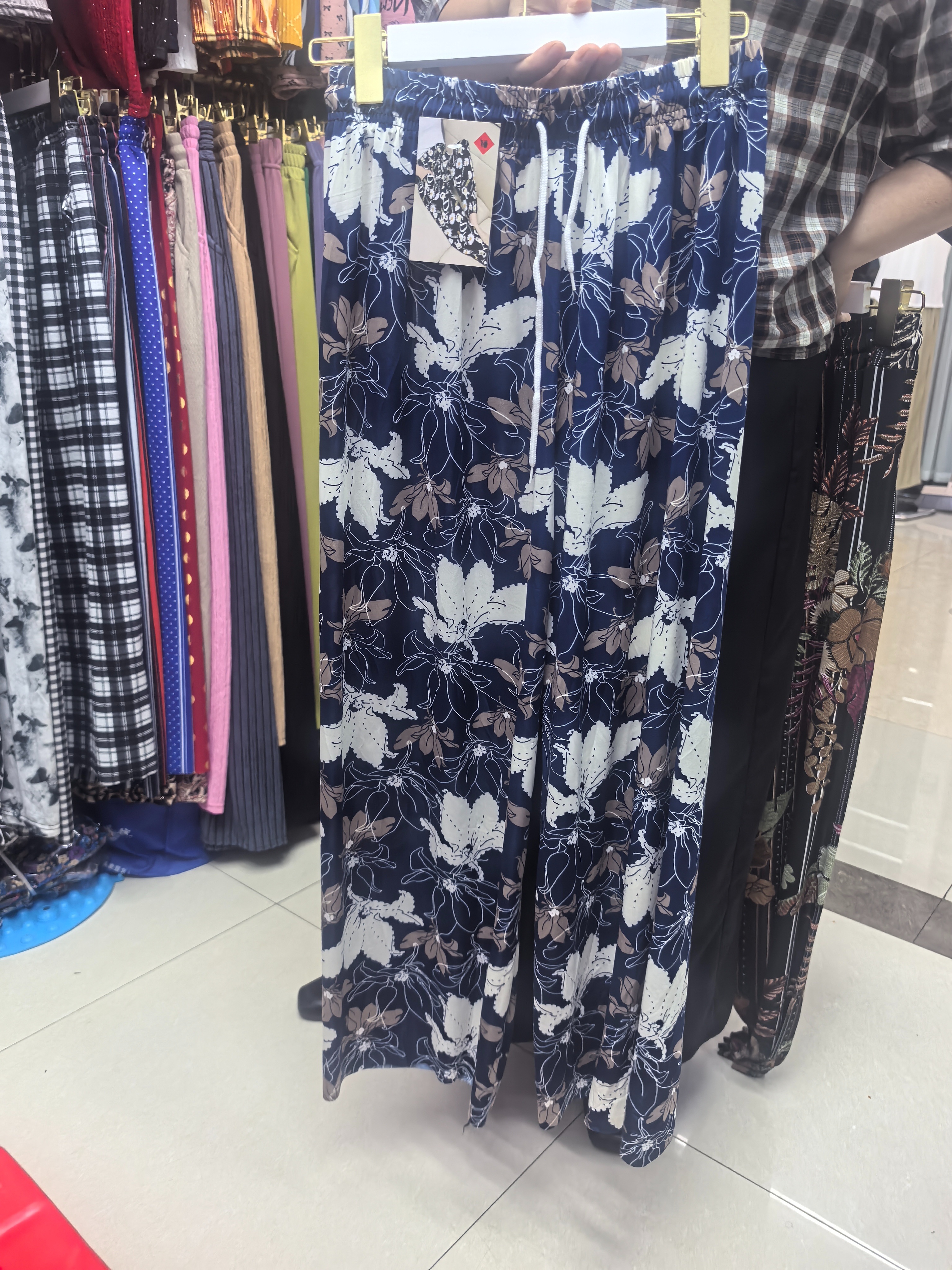 冰雪丝阔腿束脚裤夏季女士印花灯笼裤宽松休闲沙滩裤薄款防蚊女裤