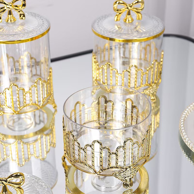 X10-6898-C
北欧轻奢透明电镀茶叶杂收纳储物食样品展示盒糖果密封装饰罐子