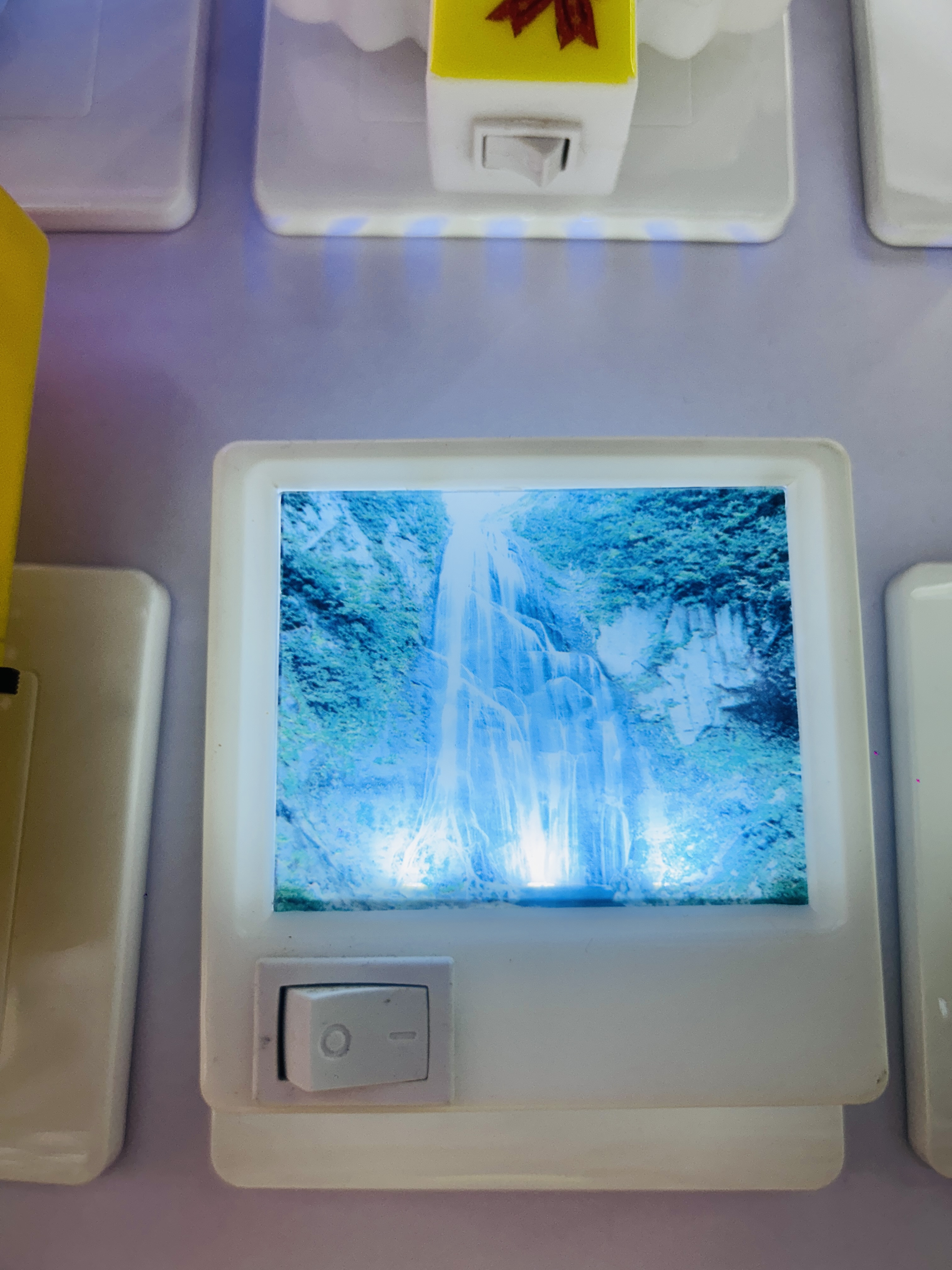 国潮LED小夜灯小巧便利纽扣电池山水画国风