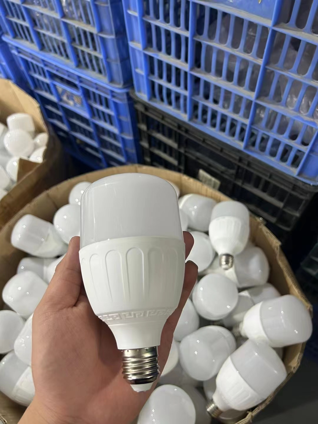 Wholesale of energy-saving LED bulbs with screw sockets, high-power three-proof bulbs, and eye-protecting bulbs Specification image