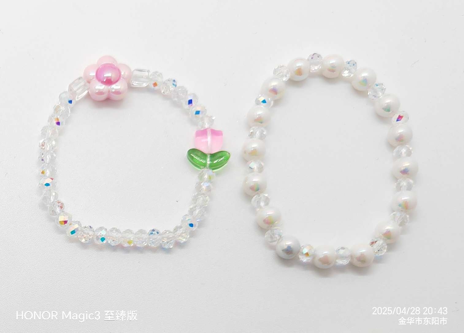 最新欧洲流行水晶混搭风情侣手链，适合各个年龄段爱美时尚女性佩戴，馈赠友人佳品。细节图