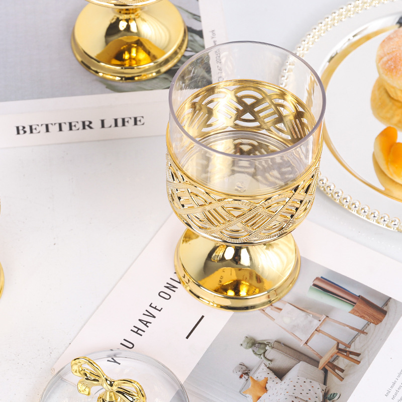 X10-6899-B Foreign trade European-style transparent gold-plated candy jar with lid, golden carved light luxury living room decoration, high-legged storage jar details Picture